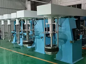 Molinos de inmersión listos para su entrega